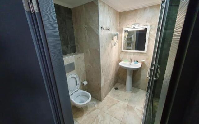 Leo Group Luxury Studio 1829 Alliance Palace