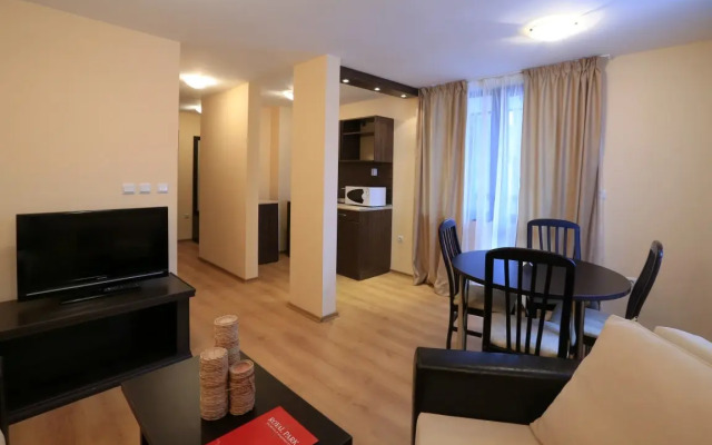 Royal Park Apartments