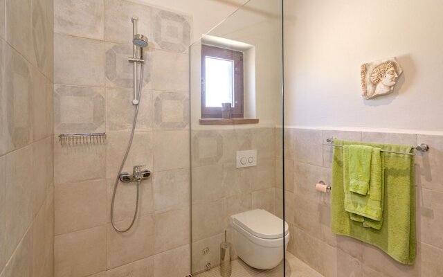 Luxury Villa Sea Seeker with Pool