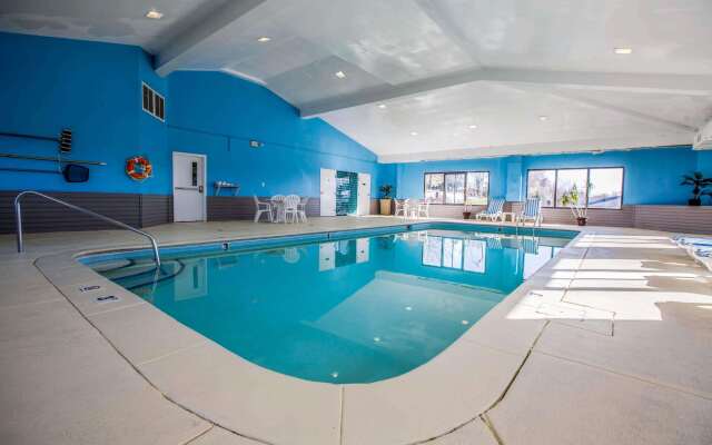 Quality Suites Morristown West