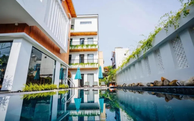 Lip Lip Villa