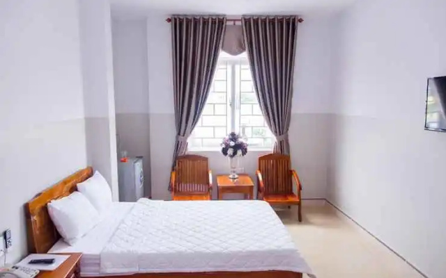 Hoang Thinh Hotel Kon Tum