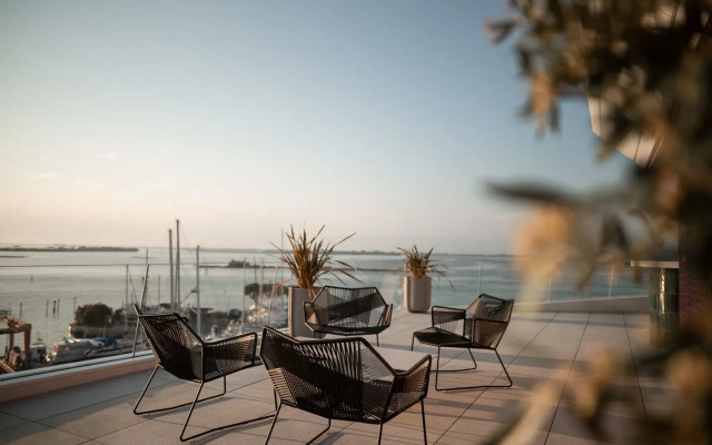 Laguna Faro Suites - Adults Only & Free Beach