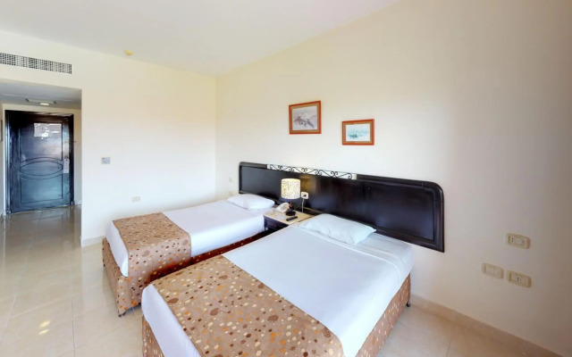 Wadi Lahmy Azur Resort