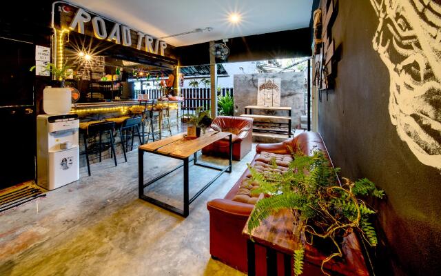 Eclipse Hostel and Bar