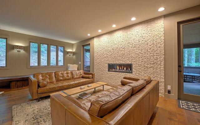 Mountain Cove 7 Bedroom Home