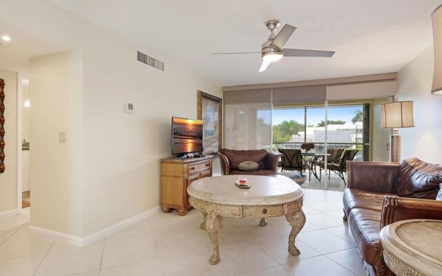 Olde Naples Condo #811
