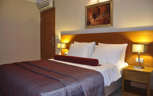 Island Hotel