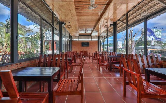 La Paloma Resort