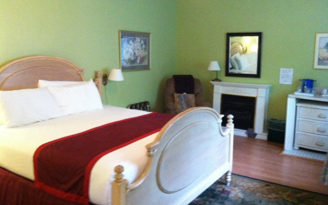 Cypress River Inn & Spa