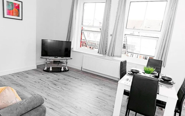 Inviting 3-bed Apartment in Bromley