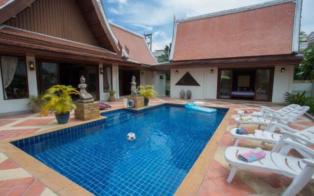 Sirinthara Villa 4 bed pool Nai Harn
