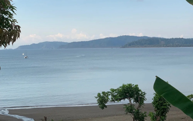 Indigenous Drake Cabins