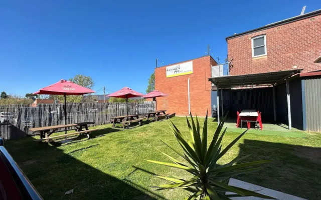 Woolpack Hotel Tumut