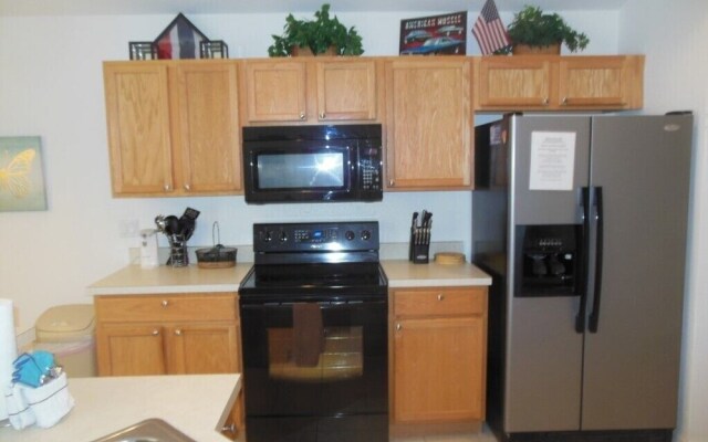 3 Bedroom, 2 Bath Disney Pool Home!