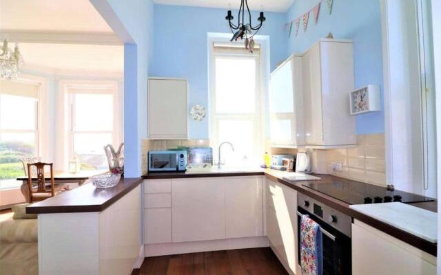 Flat 2, 1 Alexandra Gardens - Pet friendly