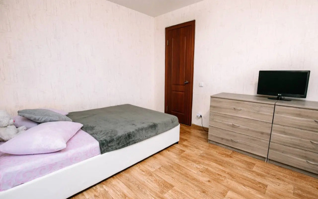 Dzerzhinskogo 10 Dvuhkomnatnye apartamenty v tsentre rjadom s KuzGTU