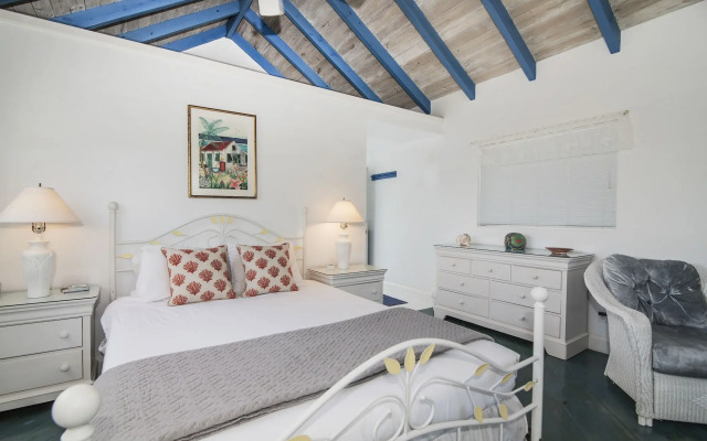 Grace Bay Beach Ocean Villas