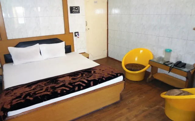 Hotel Shrimmaya