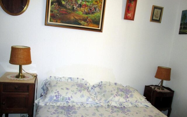Dolphin's B&B