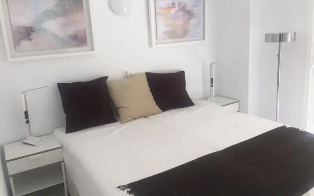 Seaside Bliss 2 Bedroom Condo in Fuengirola