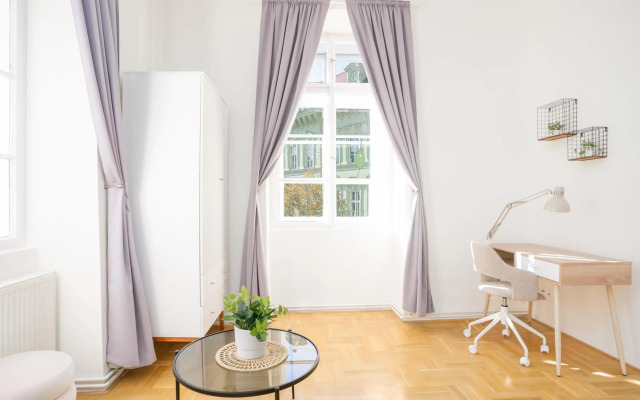 Bright Apartment in Old Town by Prague Days