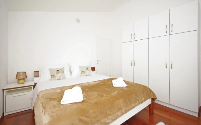 Three-Bedroom Holiday Home in Zagvozd