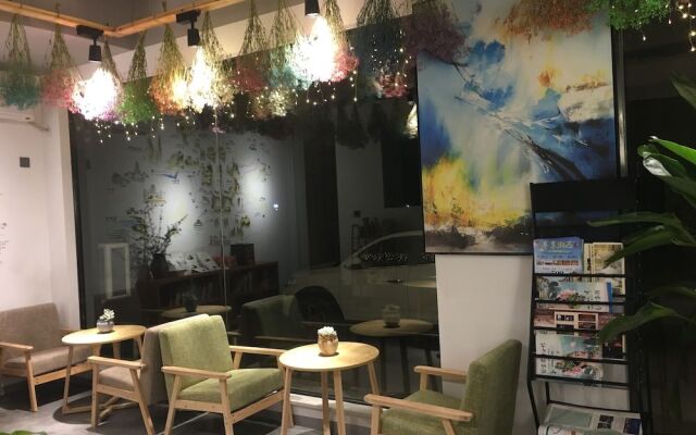 Zhangjiajie Yuemu Art Hotel