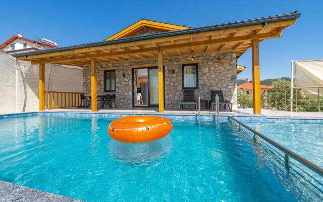 Beyza- Fethiye'de 2+1 Jakuzili Villa