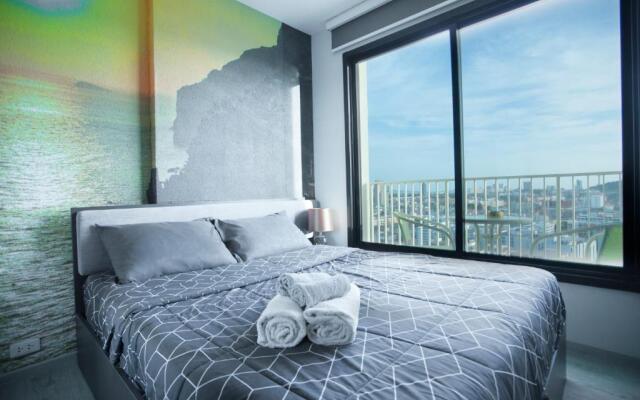 The Base Central Pattaya Deluxe