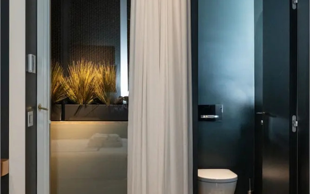 Wonder Balcony Morgana