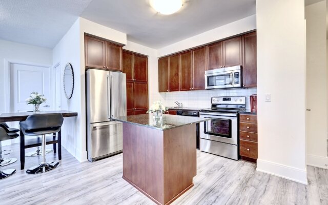 Grand Royal Condos -Mississauga SQ One