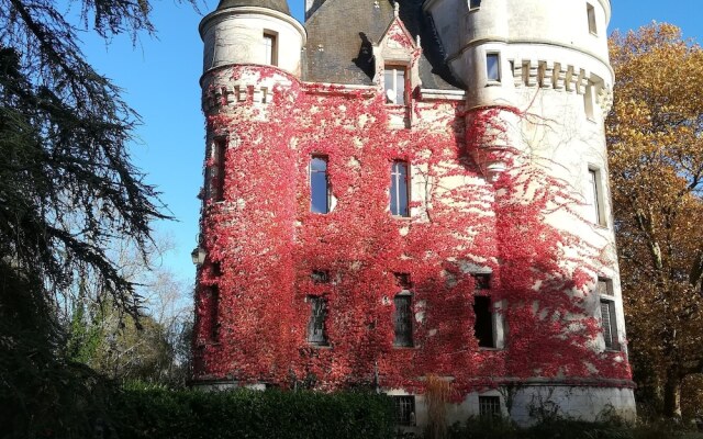Château de la Chaise saint eloi