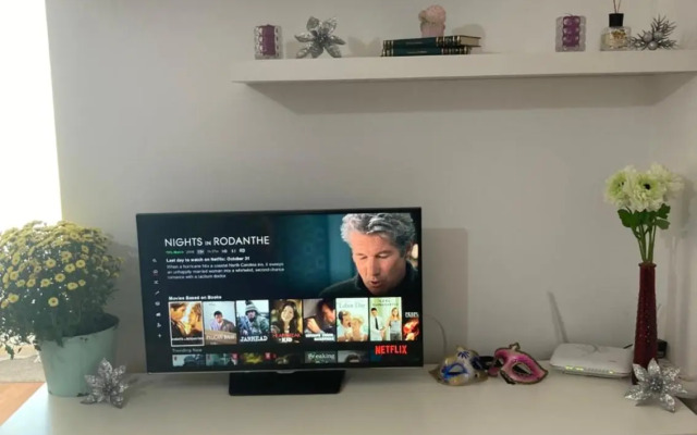 Royal Studio National Arena - Free Parking