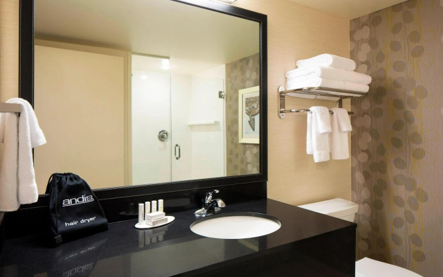 Fairfield Inn & Suites by Marriott Calgary Downtown