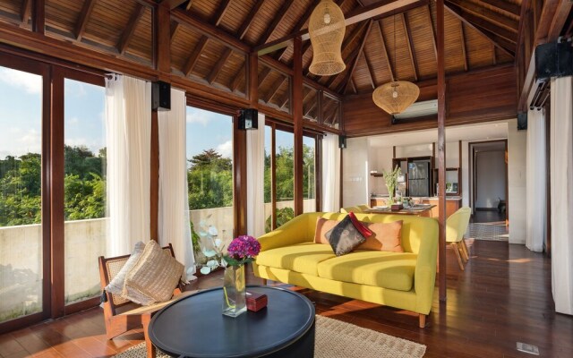 Sunset View Beachfront 2 Br Villa in Seminyak