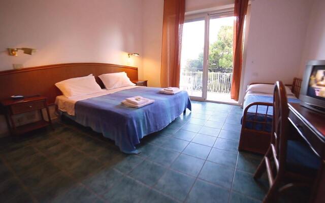 Hotel Punta Licosa