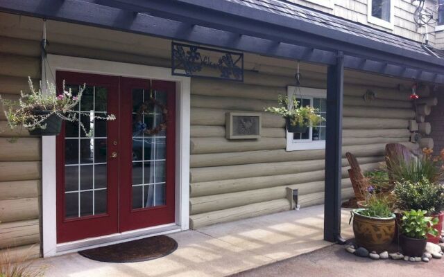 The Lodge at Weir's Beach