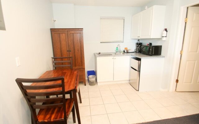 Duffin Cove Oceanfront Lodging