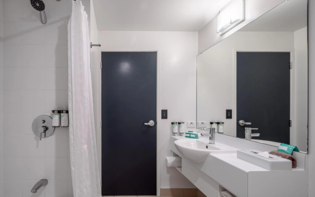 Heartland Hotel Auckland Airport