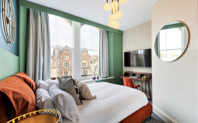 Your Apartment Clifton House