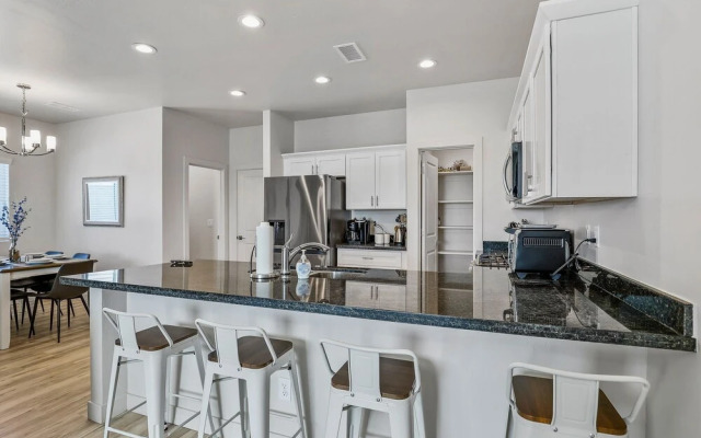 Bliss Flagstaff 55 3 Bedroom Townhouse by RedAwning