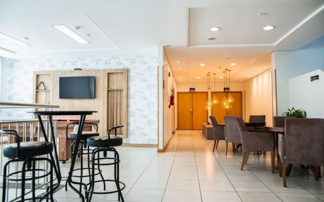 Hotel Campo Largo Express