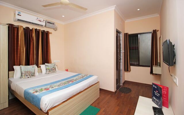 OYO Flagship 8414 Hotel Blue Moon