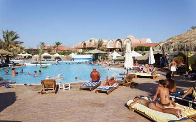 The Three Corners Palmyra Resort