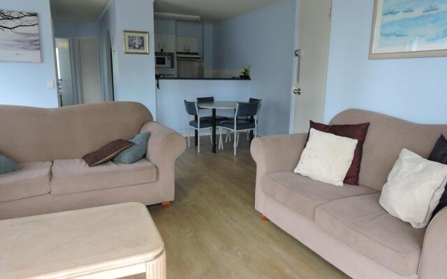 Cannes Court Apartments