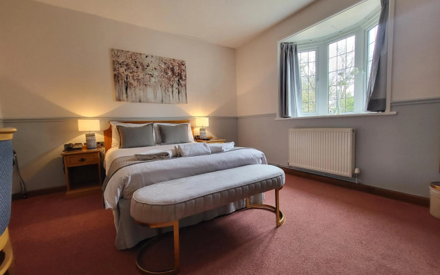 Little Silver Country Hotel