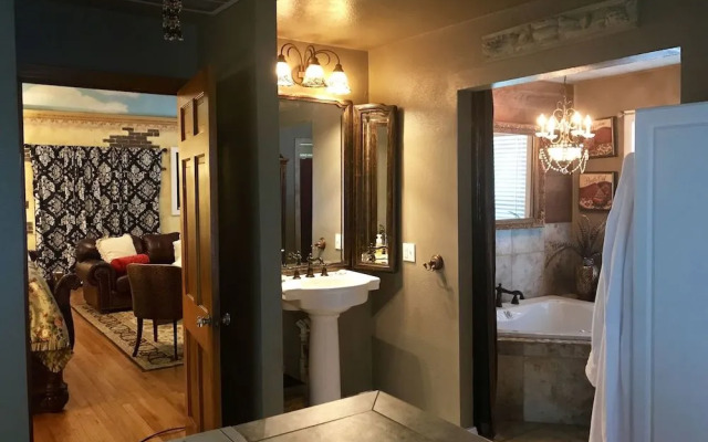 The Old Liberty Schoolhouse B&B