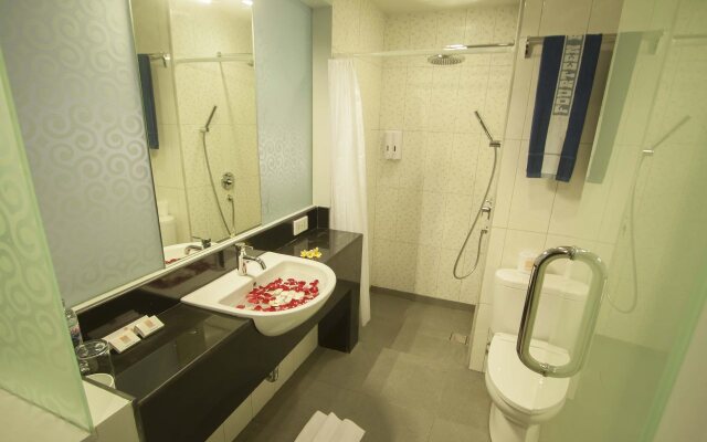 Fourteen Roses Boutique Hotel Legian