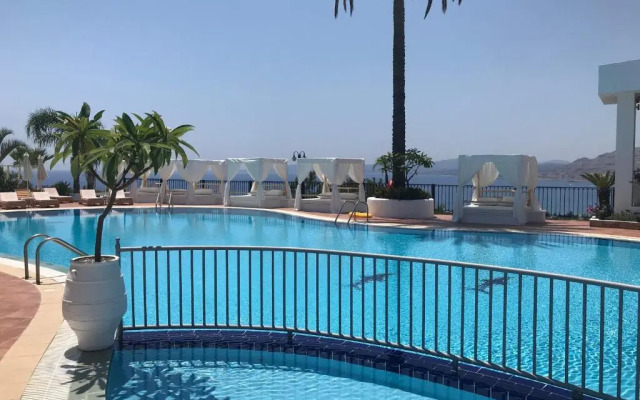 Pefkos Blue Hotel